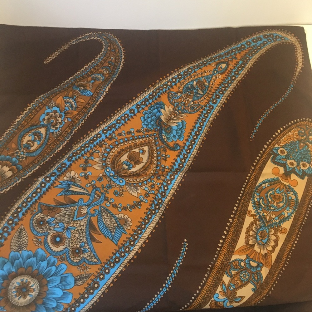 Detailed scarf - Picture 3 of 3
